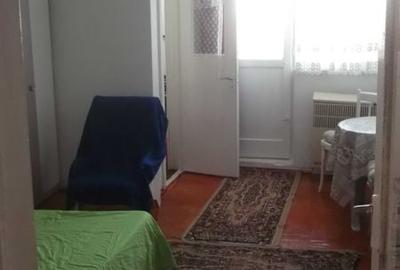 Garsonieră în Vest