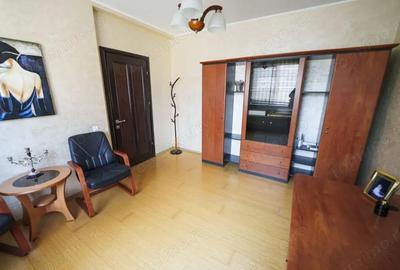 Casă cu Teren 875 Mp în Central