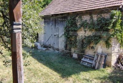 Casă cu 3 camere cu Teren 2077 Mp în Central