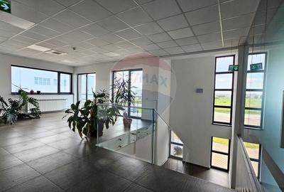 Spațiu industrial, de 9,697.3798828125 mp, în Ariceștii Rahtivani - 9