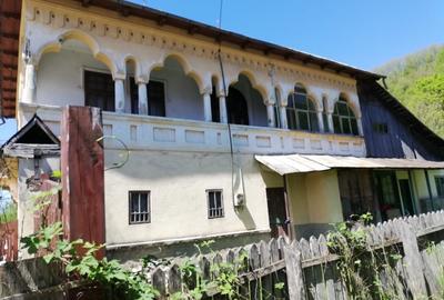 Casă individuală cu 7 camere cu Canalizare în Bezdead - 3