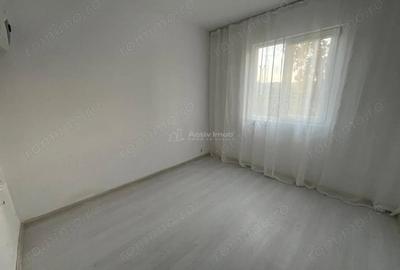 Garsonieră decomandată în Periferie