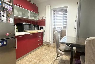 Apartament cu 3 camere decomandat în Far - 20