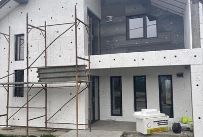 Casă cu 4 camere cu Teren 520 Mp în Central - 9