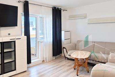 Apartament cu 3 camere decomandat, mobilat în Între Lacuri