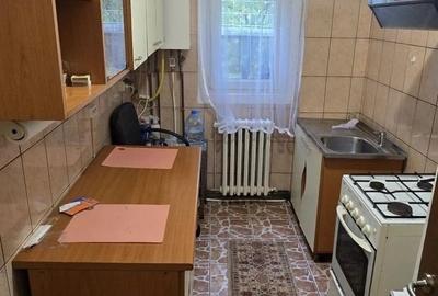 Apartament cu 2 camere semidecomandat în Alexandru cel Bun