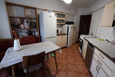 Apartament cu 4 camere decomandat în Păcurari - 6