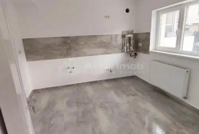 Casă cu 4 camere cu Teren 200 Mp în Prelungirea Ghencea