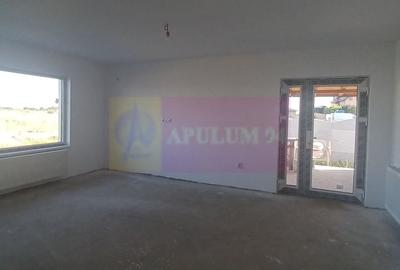 Casă cu 3 camere cu Teren 400 Mp în Central - 1