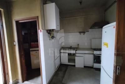 Apartament cu 4 camere decomandat în Central - 7