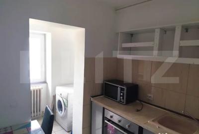 Apartament cu 3 camere decomandat în Independenței