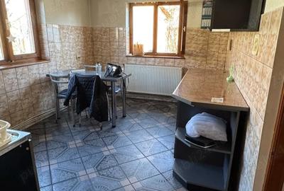 Casă cu 3 camere cu Teren 317 Mp în Central