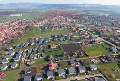 Teren Construcții intravilan de 814 mp, în Bod - 29
