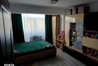 Apartament cu 3 camere decomandat în Alexandru cel Bun