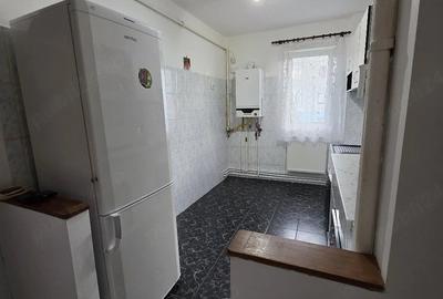 Apartament cu 3 camere semidecomandat în Exterior Vest - 2
