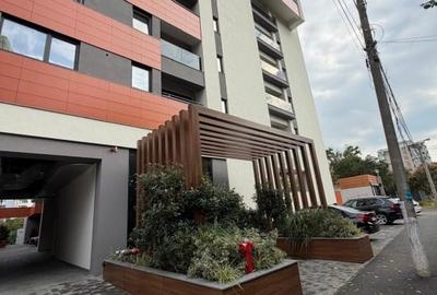 Apartament cu 2 camere decomandat, mobilat în Republicii