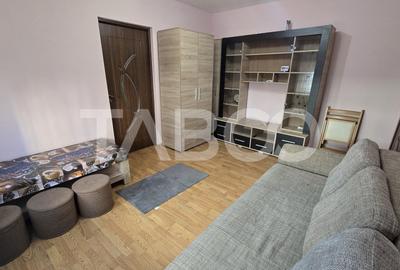 Apartament cu 2 camere semidecomandat, mobilat în Vasile Aaron - 1