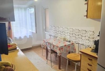 Apartament cu 3 camere decomandat, mobilat în Florilor - 5