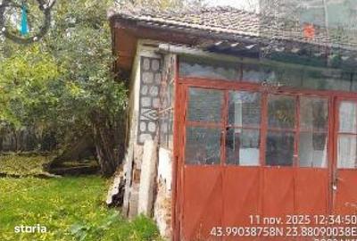Casă cu 4 camere în Murta