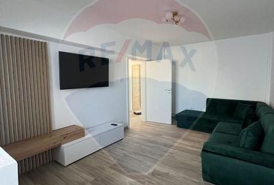 Apartament cu 4 camere în Polivalentă