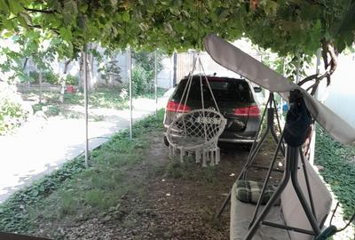 Casă cu 3 camere cu Teren 2250 Mp în Sintești