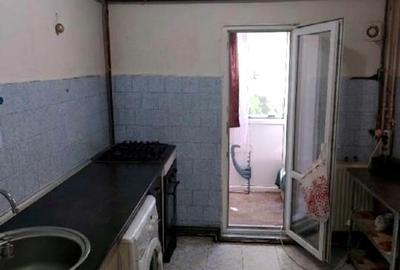 Apartament cu 2 camere decomandat, mobilat în Nicolina