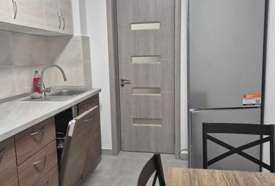 Apartament cu 2 camere decomandat în Ștefan cel Mare