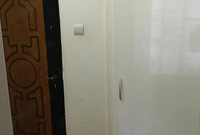 Apartament cu 2 camere semidecomandat în Sud