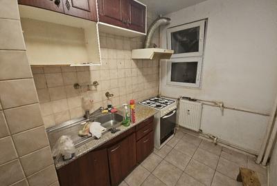 Apartament decomandat în Drumul Taberei