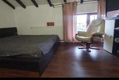Casă cu 4 camere cu Teren 200 Mp în Florești