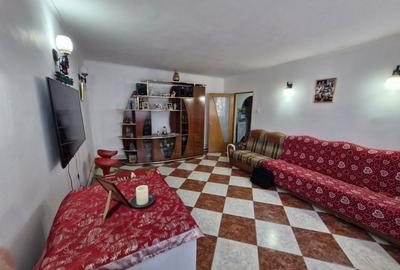 Apartament cu 4 camere decomandat, mobilat în Vitan Mall