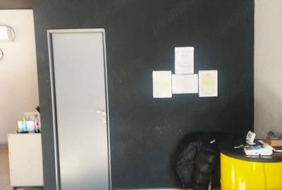 Spațiu comercial, de 40 mp, în Tractorul - 2