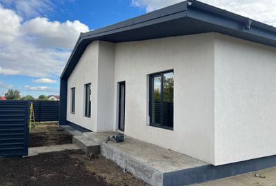 Casă cu 4 camere în Mândrești-Moldova