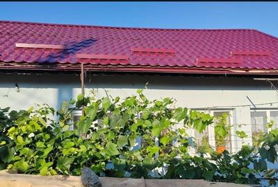 Casă cu 4 camere în Ghindeni