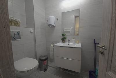 Spațiu comercial, de 37 mp, în Stadion - 10
