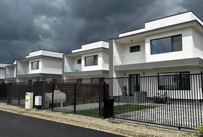 Casă cu 4 camere în Mărăcineni