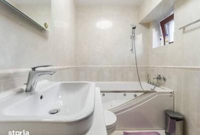 Apartament cu 4 camere decomandat în Centrul Civic