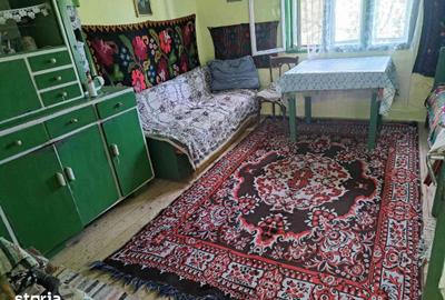 Casă cu 2 camere cu Teren 980 Mp în Alba