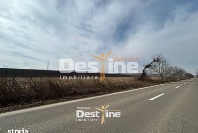 Teren de 1300 mp, în Girov
