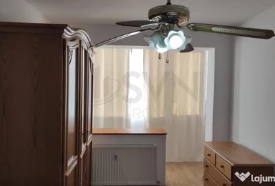 Apartament cu 3 camere semidecomandat în Timișoara