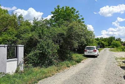 Teren de 1361 mp, în Central - 3