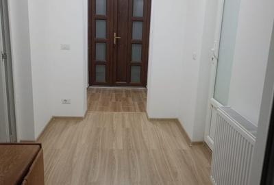 Casă cu 3 camere cu Teren 750 Mp în Central
