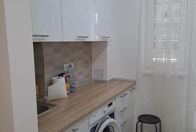 Apartament cu 2 camere decomandat în Berceni - 1