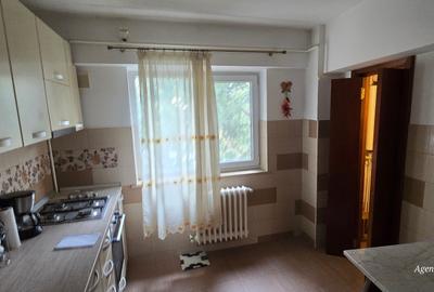 Apartament cu 4 camere decomandat în Central - 2