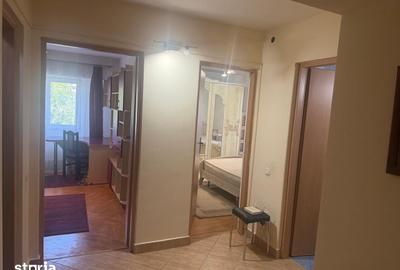 Apartament cu 3 camere decomandat în Nicolina - 2