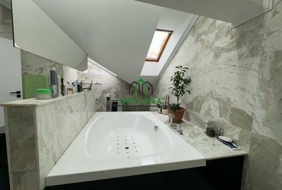 Casă individuală cu 10 camere cu Canalizare în Bujoreni - 46