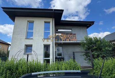 Casă cu 4 camere cu Teren 400 Mp în Berceni