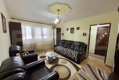 Apartament cu 2 camere semidecomandat, mobilat în Cugir