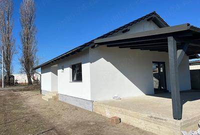 Casă cu Teren 635 Mp în Central