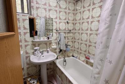 Apartament cu 3 camere decomandat în Lăpuș Argeș